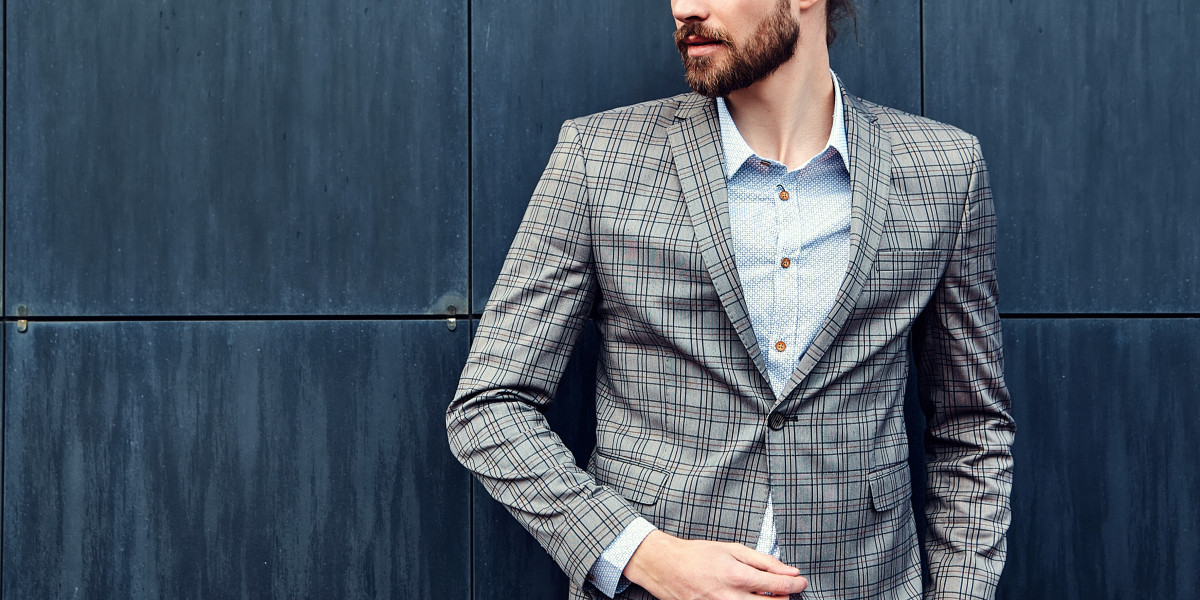 Bespoke and Custom Suits: A Timeless Choice for the Modern Gentleman