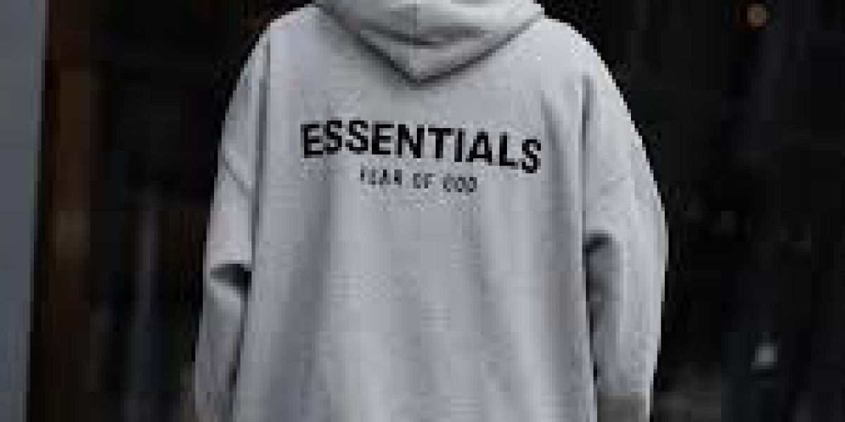 Men’s Essentials Hoodie: Top Colors and Sizing Tips