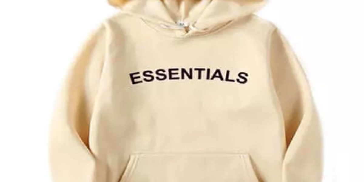 Essentials Hoodie: The Perfect Blend of Comfort, Style, and Modern Streetwear